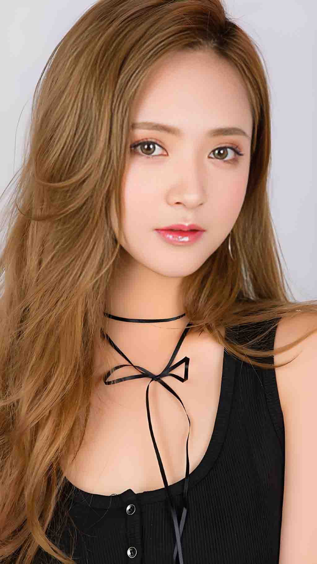 监控下的一幕，美女520当晚酒醉被两名男子捡尸，强行拖入酒店房间 轮奸2小时，酒醒后才被救出逃离！